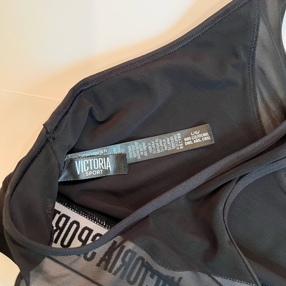 Victoria’s Secret Sports Bra - LG - Picture 2 of 3